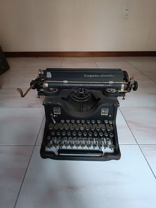 Máquina de escribir Hispano-Olivetti M40