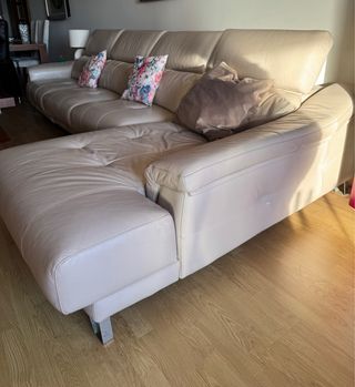 Sofá de piel Pedro Ortiz chaiselong