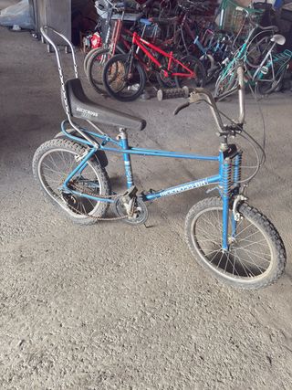 Bicicleta BMX azul
