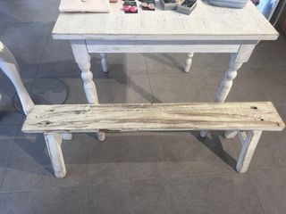 Mesa y banco de madera