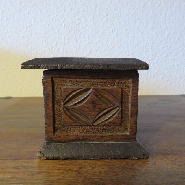 Caja pequeña de madera vintage 17 x 10 x 9cm