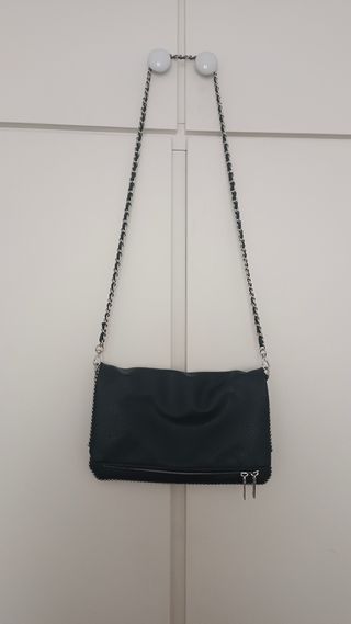 Bolso Negro Cadena