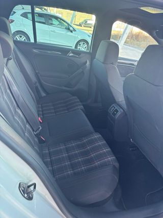 Volkswagen Golf GTI 260