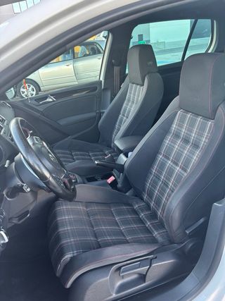 Volkswagen Golf GTI 260