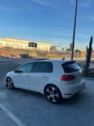 Volkswagen Golf GTI 260