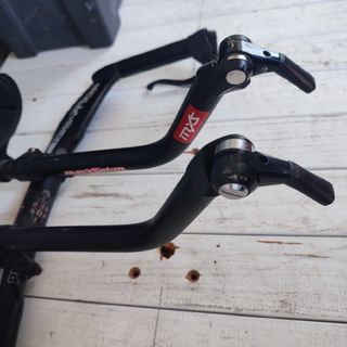 Manubrio per bici da triathlon nero