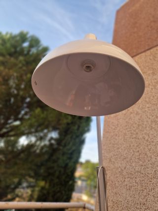 Lámpara de pie articulada estilo industrial