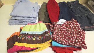 Lote 900 piezas nuevas de Ropa Infantil