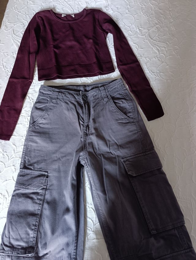 Conjunto Pantalón Cargo Gris y Camiseta Granate