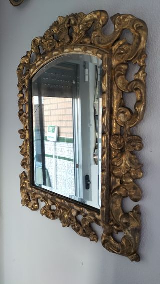 Antiguo espejo madera dorado