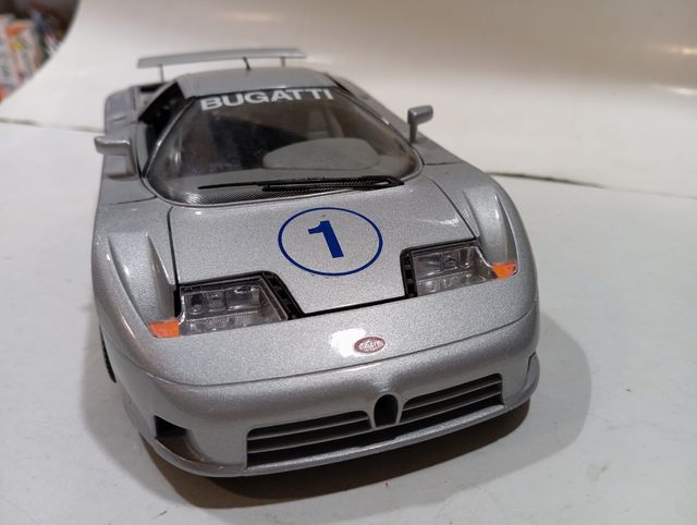 Bugatti EB 110 Bburago 1/18