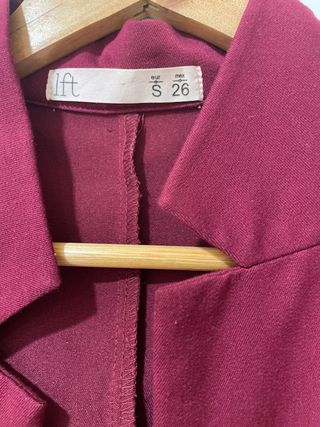 Chaleco largo mujer color burdeos