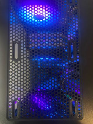 PC Sobremesa Negro con Luces LED