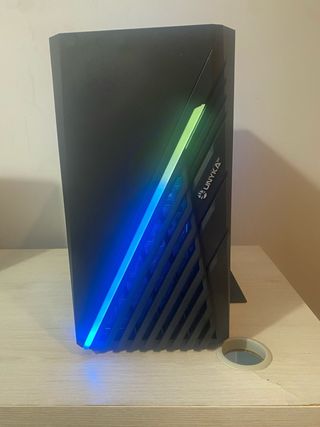 PC Sobremesa Negro con Luces LED