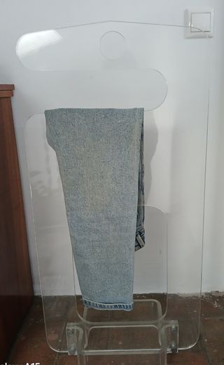 Perchero de acrílico individual