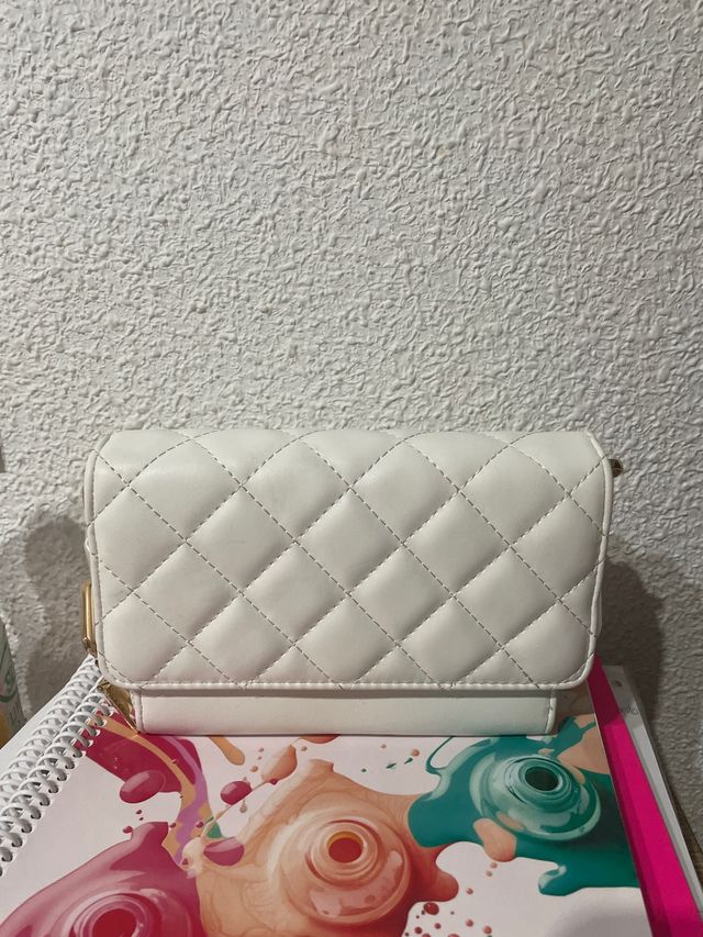 Bolso blanco acolchado