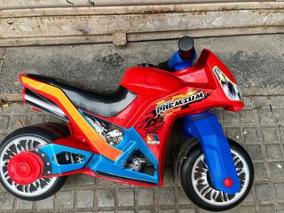 Moto correpasillos Molto Premium roja