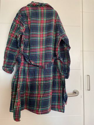 Bata de cuadros para niño