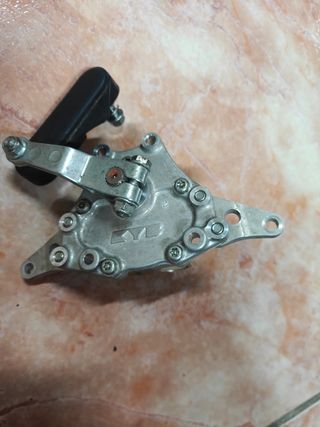 tija superior y amortiguador de direccio  CBR600RR