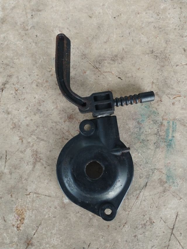 Pompa olio per motoseghe