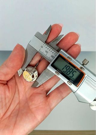 Pendientes plateados con espiral