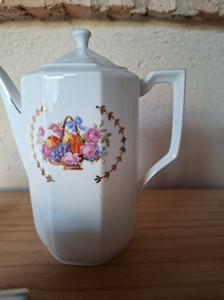 Juego de Tetera de porcelana,lechera y azucarero