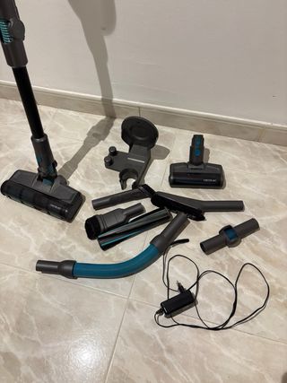 Aspirador vertical Cecotec sin cable