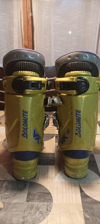 Botas de esquí Dolomite Talla 27-27.5.
Poco uso.