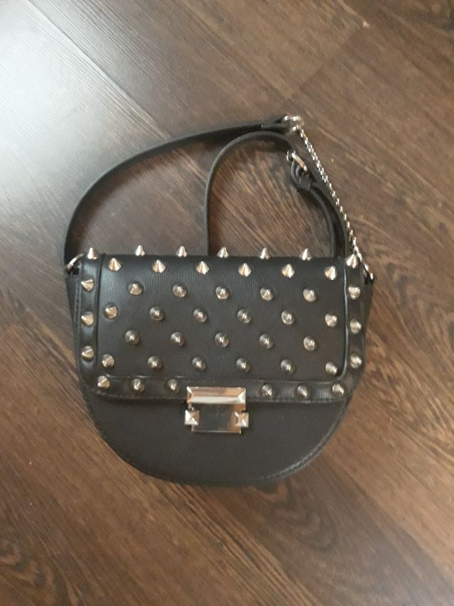 Bolso Negro Tachuelas Plateadas