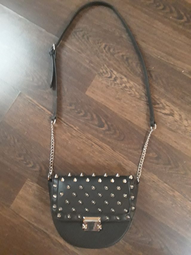 Bolso Negro Tachuelas Plateadas