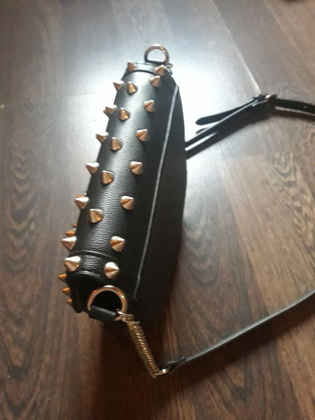 Bolso Negro Tachuelas Plateadas