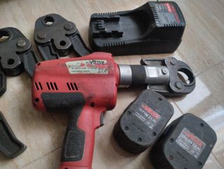 Prensa Virax con accesorios