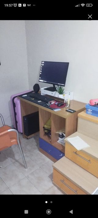 Escritorio y armario escalera