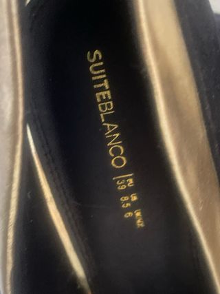 Tacones piel Negros y Dorados talla 39 Lujo