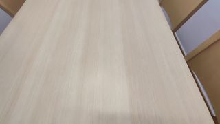 Mesa de comedor y 4 sillas de madera