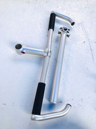 Manillar, tija y potencia de bicicleta
