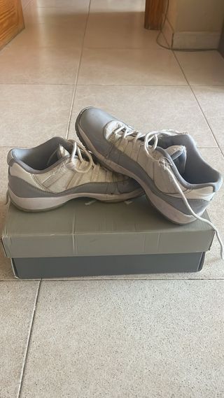 Air Jordan 11 Low Grises Talla 38 unisex