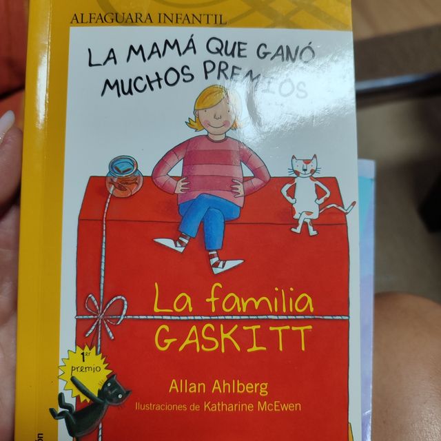 LA MAMA QUE GANO MUCHOS PREMIOS (Spanish Edition)
