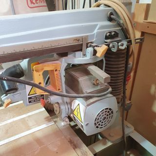 Ingletadora telescópica DeWalt con mesa