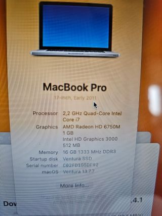 MacBook Pro 17 2011 i7 Dual Graphics 16GB RAm SSD