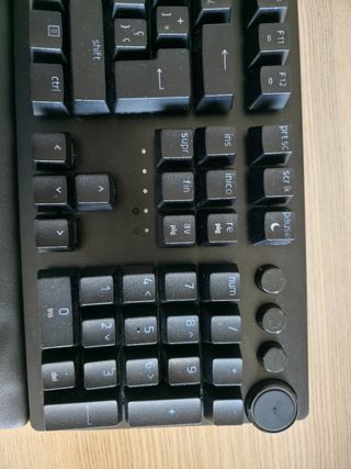 Teclado Razer Huntsman V2 (Switch Morado)