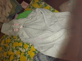 8 capi bambina 4/6 anni