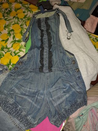 8 capi bambina 4/6 anni