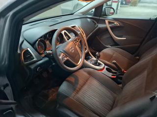 Opel Astra 2010
