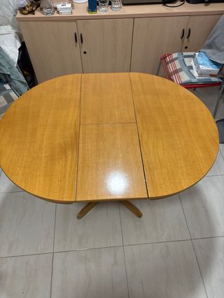 Mesa de cocina redonda de madera