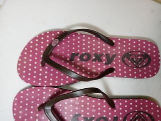 Sandalias Roxy Rosas con Lunares