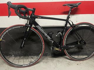 Bicicleta de carretera Berria carbono