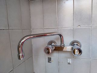 Grifo de pared inox