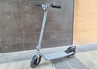 Patinete Eléctrico Gris