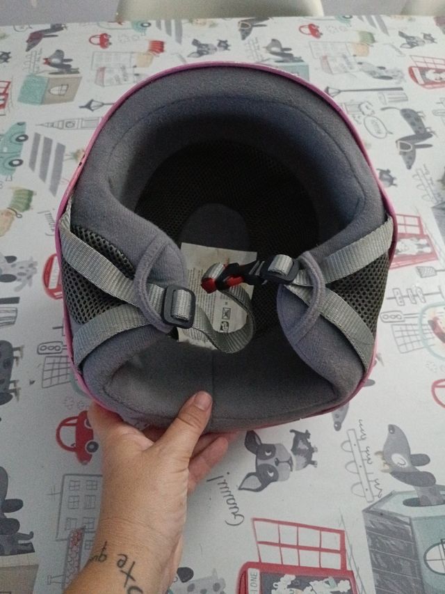 Casco Roxy Rosa con Estampado Animal Print